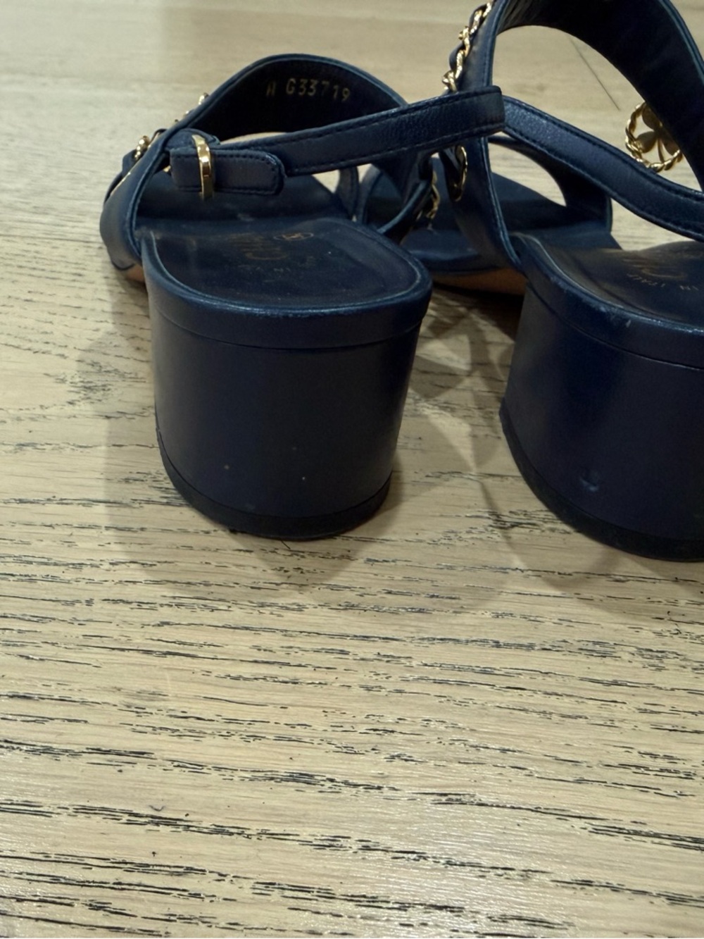 CHANEL Navy Leather Slingback Sandals with Gold Chain Trim - Picture 4 of 6